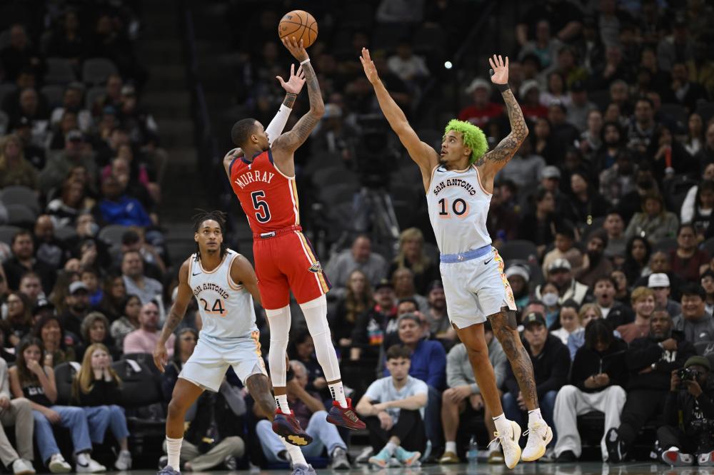 场上保持了 场上保持了