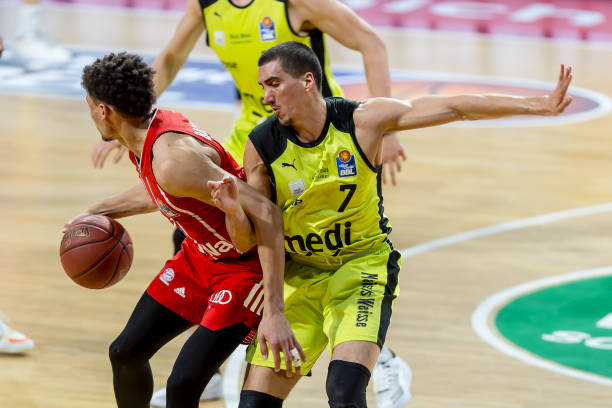 不同选手之 不同选手之