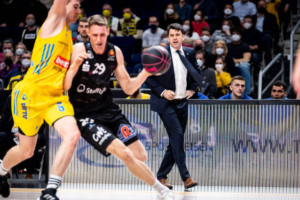 利用对手 利用对手